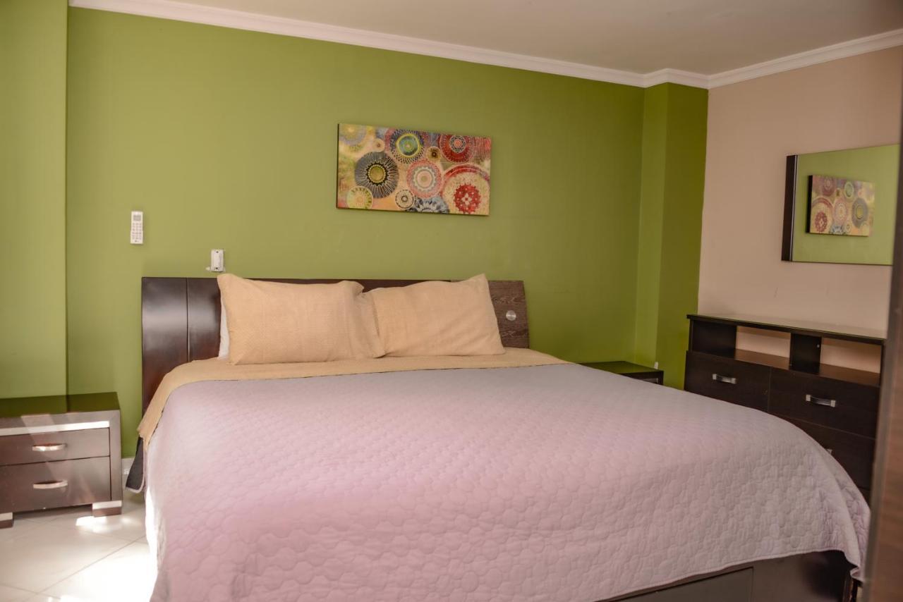 Calle 8 Suites Медельин Экстерьер фото