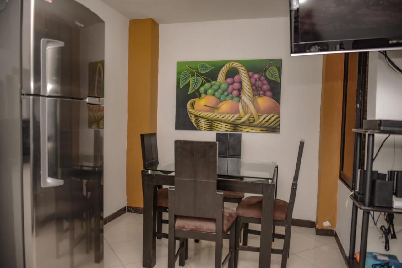 Calle 8 Suites Медельин Экстерьер фото
