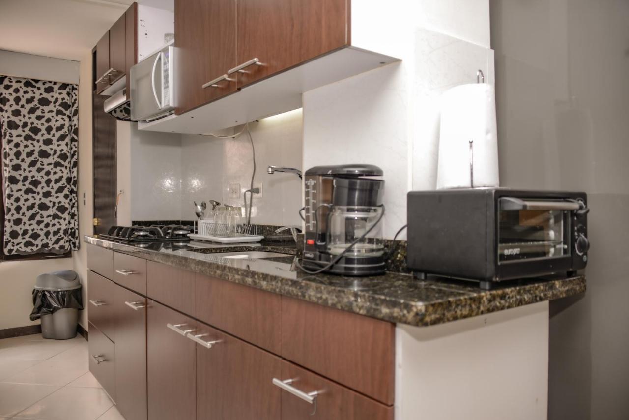 Calle 8 Suites Медельин Экстерьер фото
