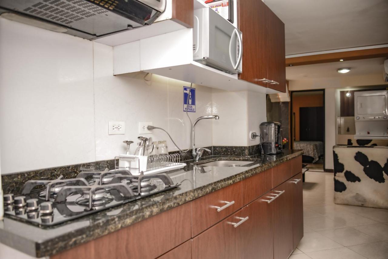 Calle 8 Suites Медельин Экстерьер фото