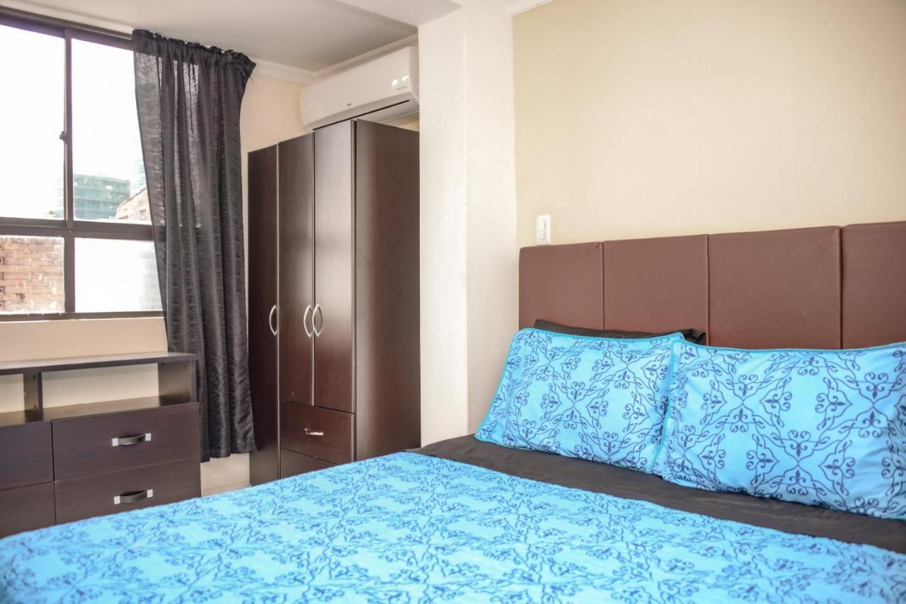 Calle 8 Suites Медельин Экстерьер фото