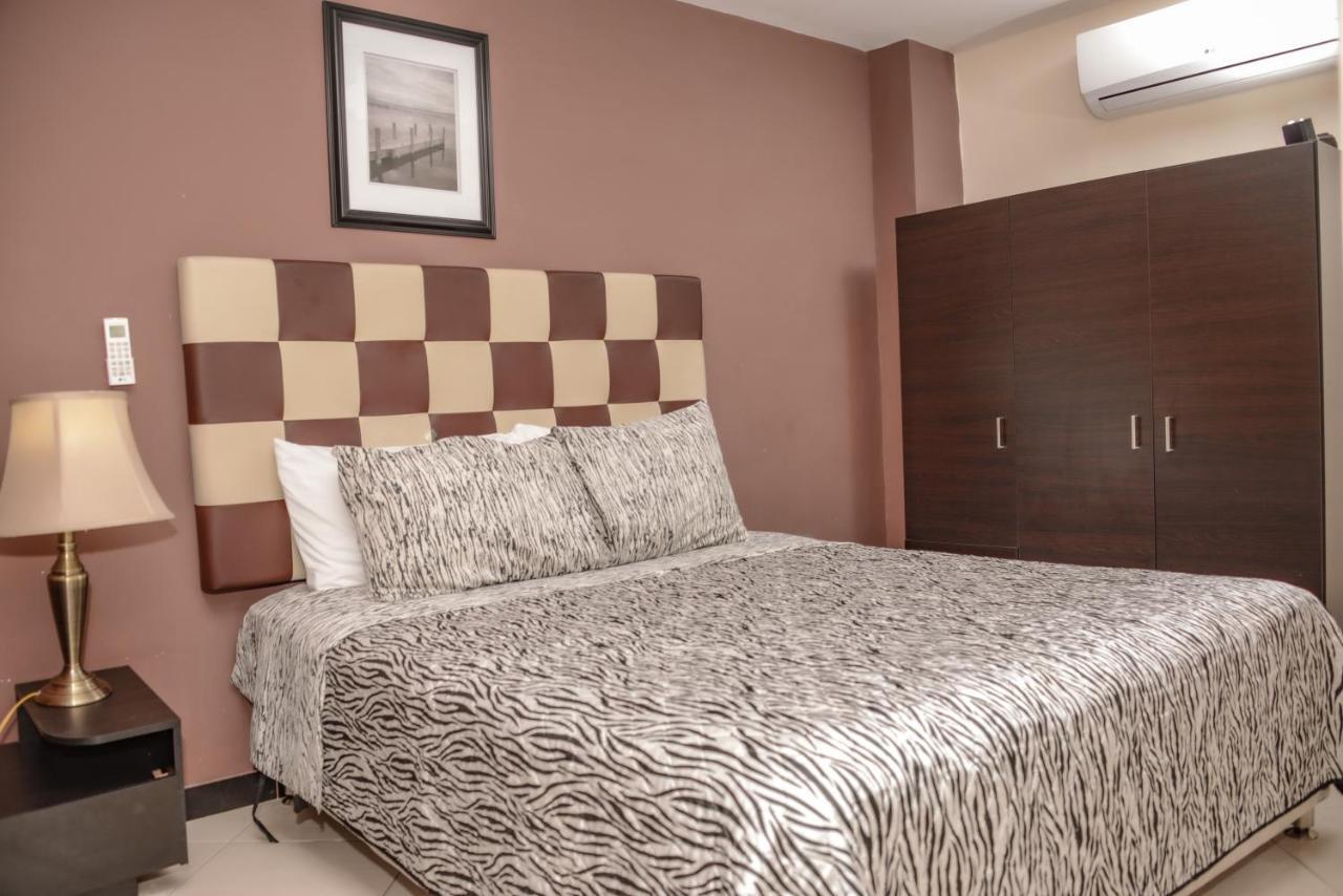 Calle 8 Suites Медельин Экстерьер фото