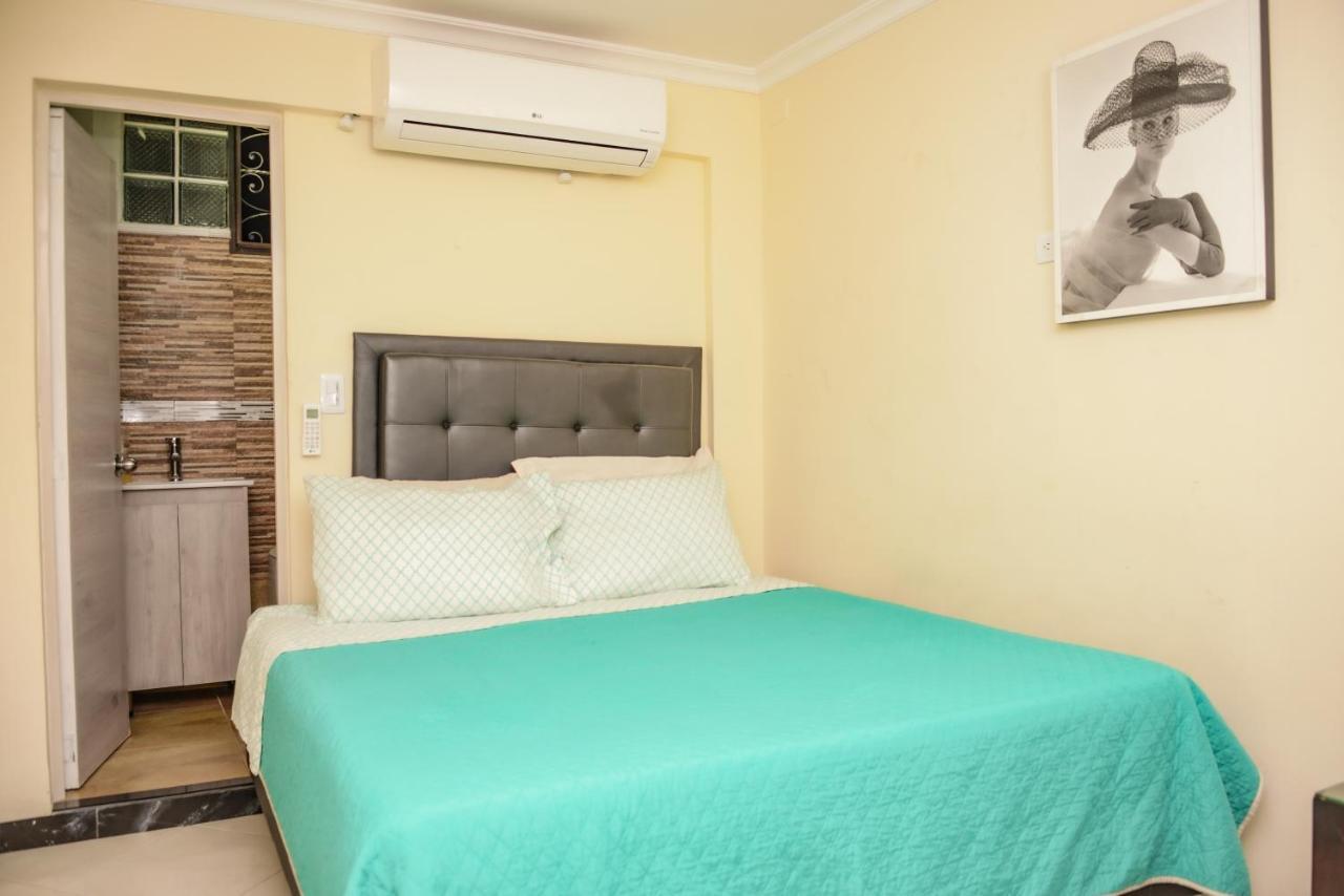 Calle 8 Suites Медельин Экстерьер фото