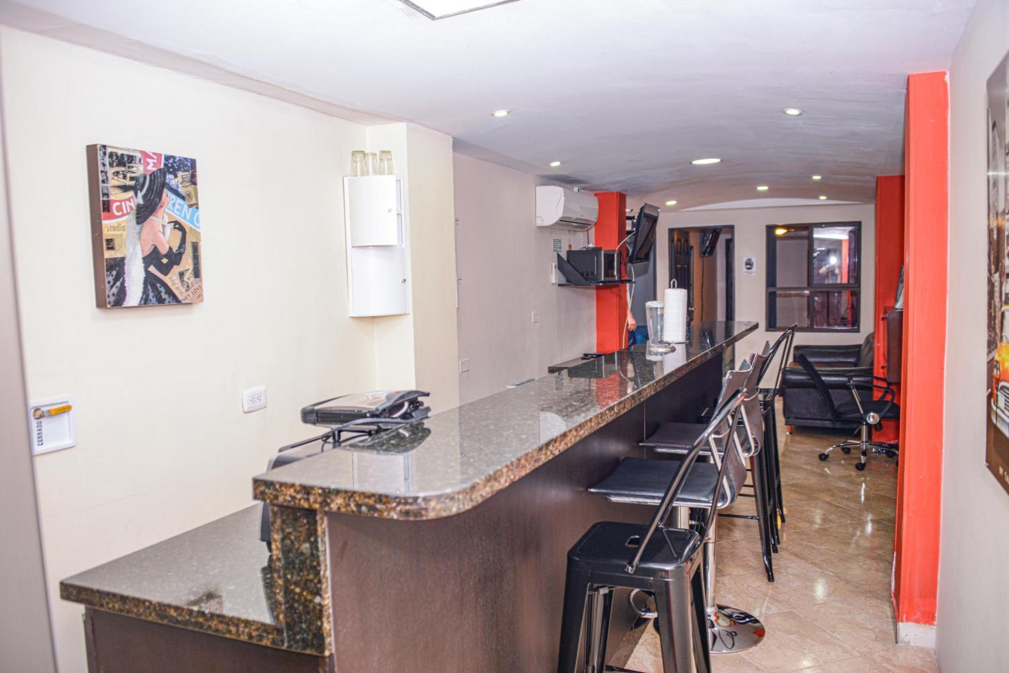 Calle 8 Suites Медельин Экстерьер фото